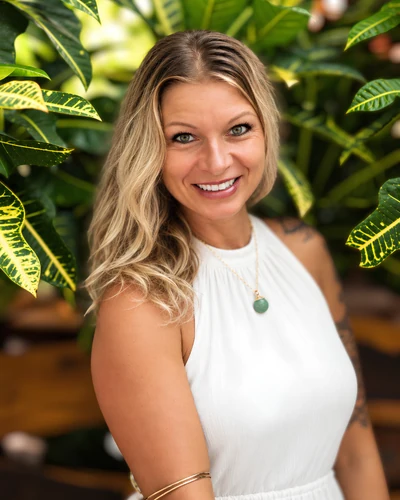 Nicole Maier, Energiearbeit-Mentorin und Gründerin von Elocin Balance – persönliches Foto